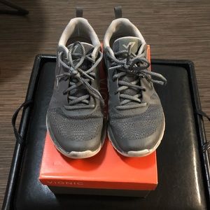 Women’s Vionic brisk miles sneakers